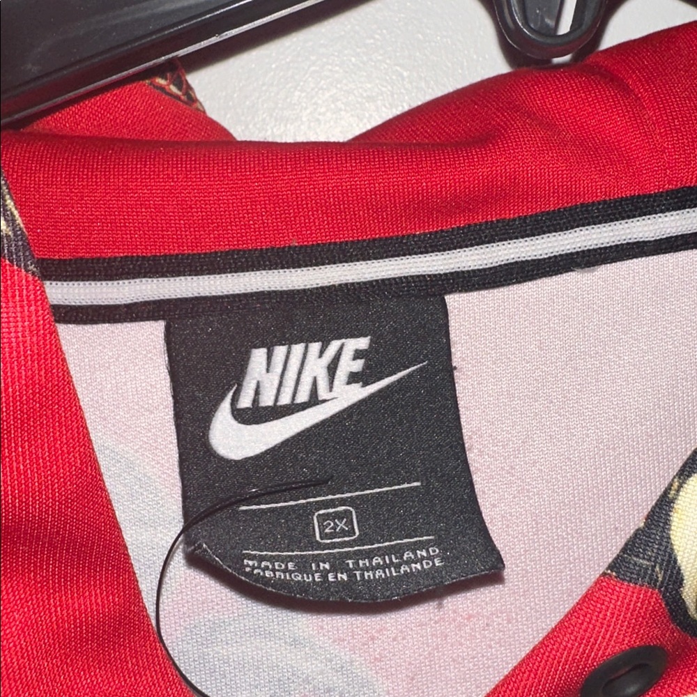 Nike Red & Gold Chain-Print Cropped Hoodie - Picture 3 of 6
